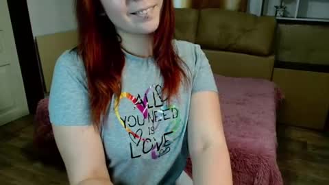 Snapshot of semisweetdream chatting on 01/09/25, 07:31 Next stream 2912 GMT2 online show from 01/09/25, 07:31