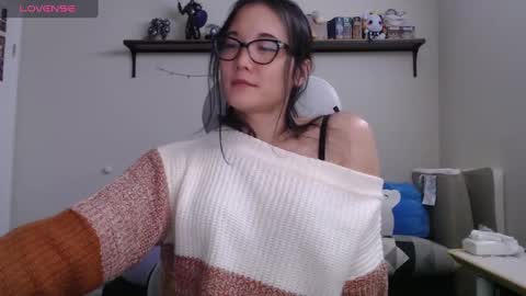 Snapshot of sen_and_sin chatting on 10/02/25, 05:14 Sen online show from 10/02/25, 05:14