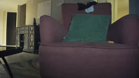 senditquick online show from 10/22/25, 11:21