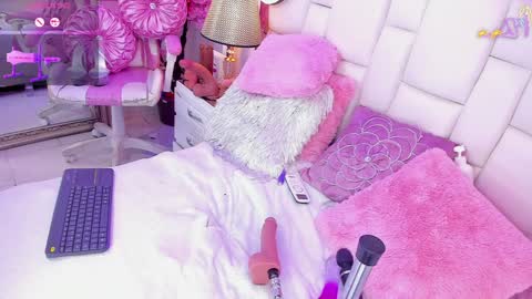 Sennia online show from 12/15/24, 04:48