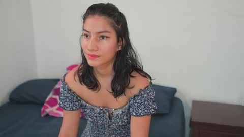 Snapshot of senssual_goddess chatting on 02/10/25, 08:10 senssual_goddess online show from 02/10/25, 08:10