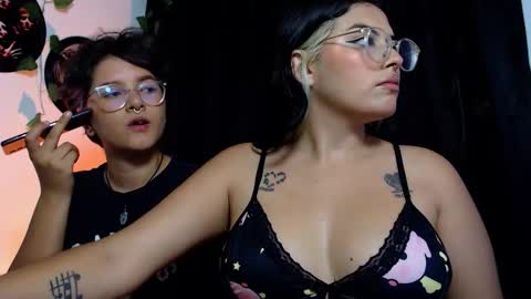 Snapshot of sensual_flame chatting on 11/11/25, 01:16 Camille and sophie online show from 11/11/25, 01:16