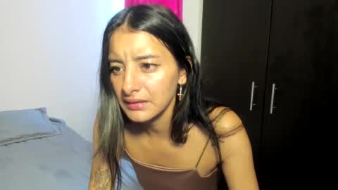 Snapshot of sensual_skinny chatting on 09/22/25, 08:00 sensual_skinny online show from 09/22/25, 08:00