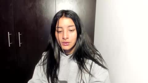 Snapshot of sensual_skinny chatting on 09/24/25, 12:30 sensual_skinny online show from 09/24/25, 12:30