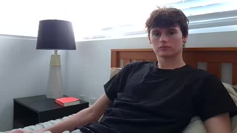 Snapshot of sensualalien chatting on 01/07/25, 07:17 Cam online show from 01/07/25, 07:17