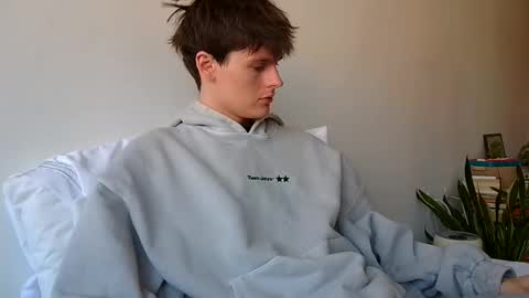 Snapshot of sensualalien chatting on 10/27/25, 07:07 Cam online show from 10/27/25, 07:07