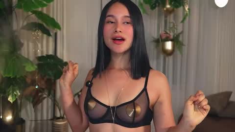 Maria- OF sensual bee online show from 10/11/25, 12:43