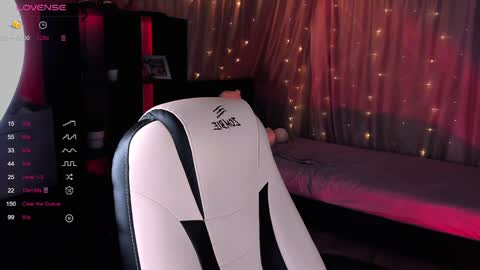 Snapshot of sensualily chatting on 02/08/25, 06:33 Kiki online show from 02/08/25, 06:33
