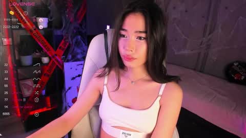 Snapshot of sensualily chatting on 10/17/25, 02:19 Kiki online show from 10/17/25, 02:19