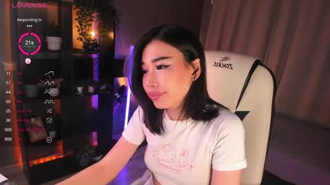 Snapshot of sensualily chatting on 11/13/25, 03:33 Kiki online show from 11/13/25, 03:33