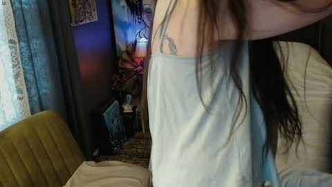 Snapshot of sentfrmheaven chatting on 12/27/24, 01:18 Tara online show from 12/27/24, 01:18