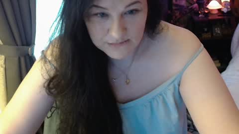 Snapshot of sentfrmheaven chatting on 01/24/25, 01:25 Tara online show from 01/24/25, 01:25