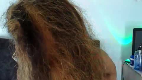 Snapshot of sephorandmonell chatting on 11/18/25, 08:35 sephorandmonell online show from 11/18/25, 08:35