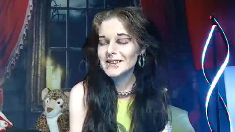 Snapshot of seraphinmunster chatting on 02/08/25, 11:45 Seraphin Munster online show from 02/08/25, 11:45