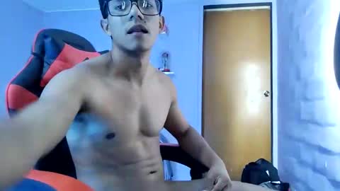 serchcerpa30 online show from 11/20/25, 04:01