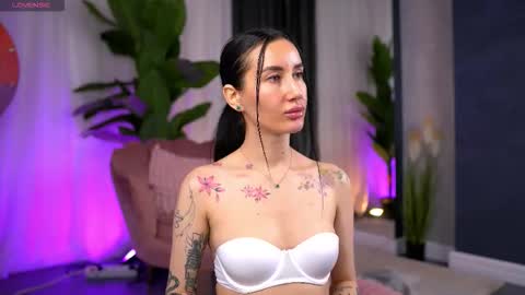 Serena online show from 10/23/25, 10:03