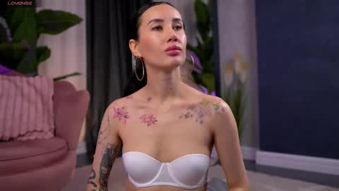 Serena online show from 11/06/25, 11:00