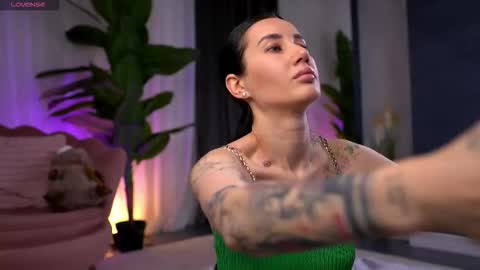 Serena online show from 11/20/25, 11:10