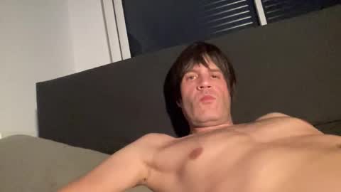 Snapshot of sergeloplop chatting on 11/17/25, 04:46 sergeloplop online show from 11/17/25, 04:46