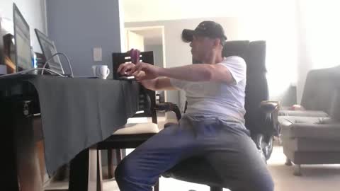 hetero serio discreto online show from 02/27/25, 04:21