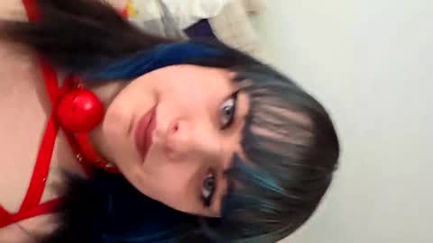 Snapshot of serrashadow69 chatting on 11/18/25, 10:09 serrashadow69 online show from 11/18/25, 10:09