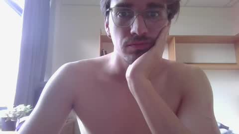 Snapshot of servandomier chatting on 02/26/25, 02:25 mier online show from 02/26/25, 02:25