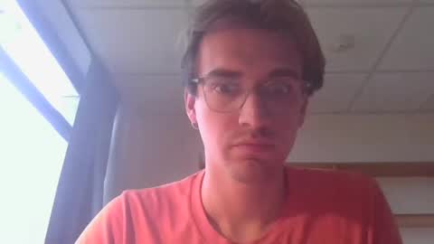 Snapshot of servandomier chatting on 03/09/25, 06:11 mier online show from 03/09/25, 06:11