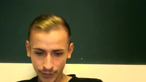 Sesinha online show from 10/31/25, 09:54