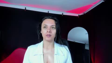 LUCERO online show from 11/18/25, 03:56