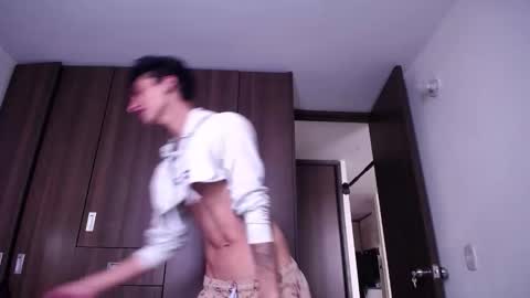 Snapshot of seth_swet chatting on 11/18/25, 01:59 seth online show from 11/18/25, 01:59