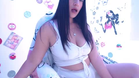 Snapshot of seuctive_woman57 chatting on 01/26/25, 04:30 samy online show from 01/26/25, 04:30