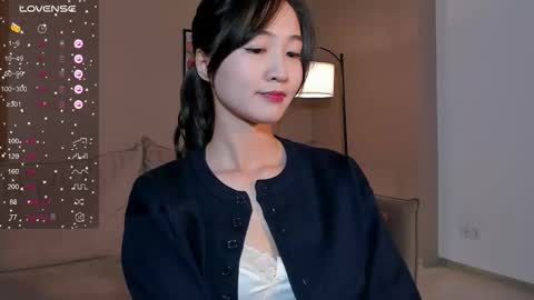 Snapshot of seulbi chatting on 10/13/25, 03:01 Sana online show from 10/13/25, 03:01