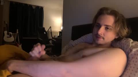 Snapshot of seven20yrs chatting on 12/05/24, 12:52 seven20yrs online show from 12/05/24, 12:52