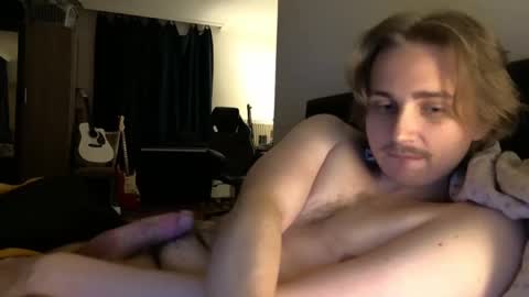 Snapshot of seven20yrs chatting on 12/09/24, 08:23 seven20yrs online show from 12/09/24, 08:23