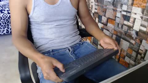 arnold online show from 10/26/25, 02:34