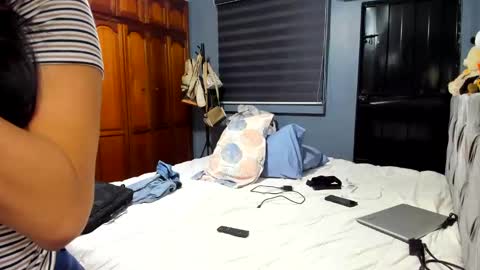 HEY GUYS KEVIAM I    MY NEW  TWITTER IS anitalautter26 imstagran  anitalautter26 officialOFanitalautter online show from 10/26/25, 12:49