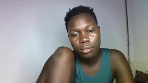 Snapshot of sexqueen02 chatting on 12/28/24, 09:51 sexqueen02 online show from 12/28/24, 09:51