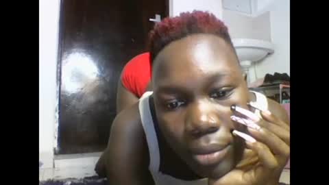 Snapshot of sexqueen02 chatting on 01/06/25, 01:41 sexqueen02 online show from 01/06/25, 01:41