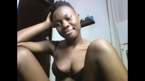 Snapshot of sexqueen02 chatting on 01/26/25, 03:27 sexqueen02 online show from 01/26/25, 03:27