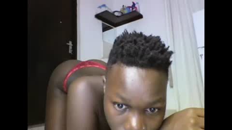 Snapshot of sexqueen02 chatting on 02/08/25, 05:51 sexqueen02 online show from 02/08/25, 05:51