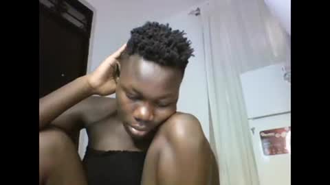 Snapshot of sexqueen02 chatting on 02/08/25, 01:54 sexqueen02 online show from 02/08/25, 01:54