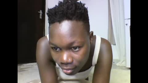 Snapshot of sexqueen02 chatting on 02/13/25, 03:18 sexqueen02 online show from 02/13/25, 03:18