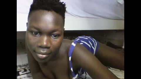 Snapshot of sexqueen02 chatting on 02/17/25, 12:48 sexqueen02 online show from 02/17/25, 12:48