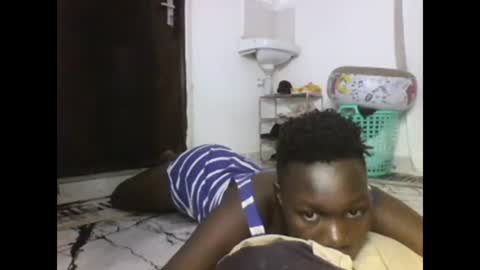 Snapshot of sexqueen02 chatting on 02/19/25, 02:55 sexqueen02 online show from 02/19/25, 02:55