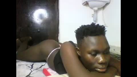 Snapshot of sexqueen02 chatting on 02/22/25, 12:38 sexqueen02 online show from 02/22/25, 12:38