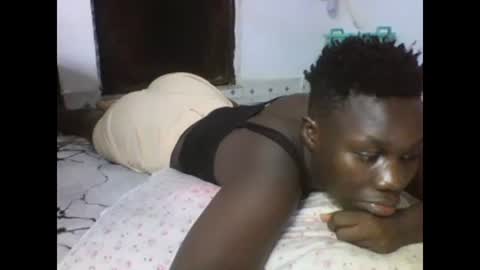 Snapshot of sexqueen02 chatting on 02/23/25, 05:45 sexqueen02 online show from 02/23/25, 05:45