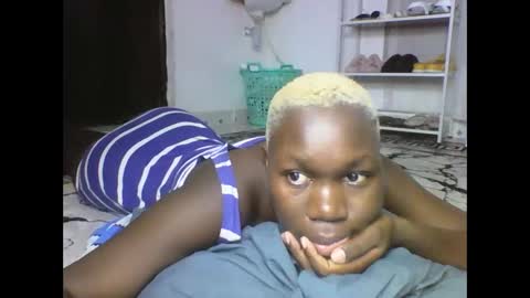 Snapshot of sexqueen02 chatting on 03/04/25, 02:06 sexqueen02 online show from 03/04/25, 02:06