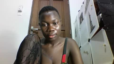 Snapshot of sexqueen02 chatting on 09/14/25, 12:15 sexqueen02 online show from 09/14/25, 12:15