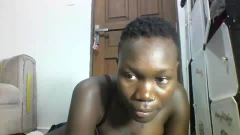 Snapshot of sexqueen02 chatting on 09/16/25, 06:20 sexqueen02 online show from 09/16/25, 06:20