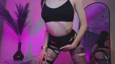 Snapshot of sextezi chatting on 01/17/25, 12:31 sextezi online show from 01/17/25, 12:31